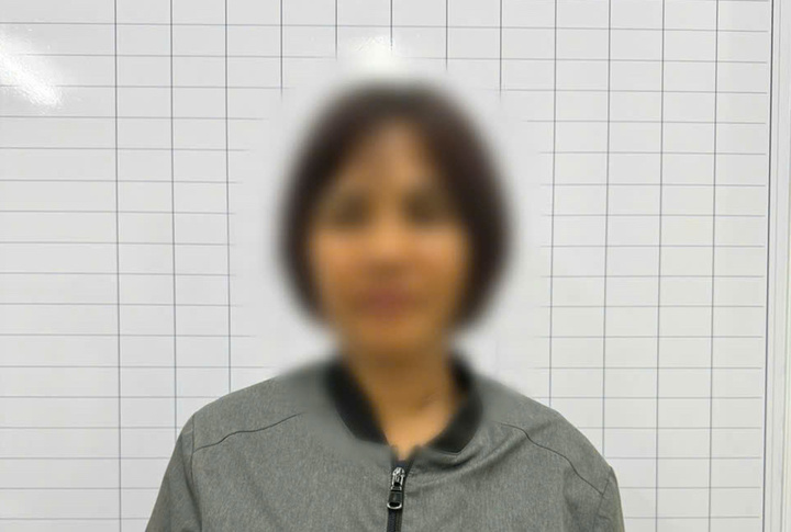 Khởi tố người phụ nữ b&aacute;n h&agrave;ng rong tại s&acirc;n bay Nội B&agrave;i G&acirc;y rối trật tự c&ocirc;ng cộng - Ảnh 1.