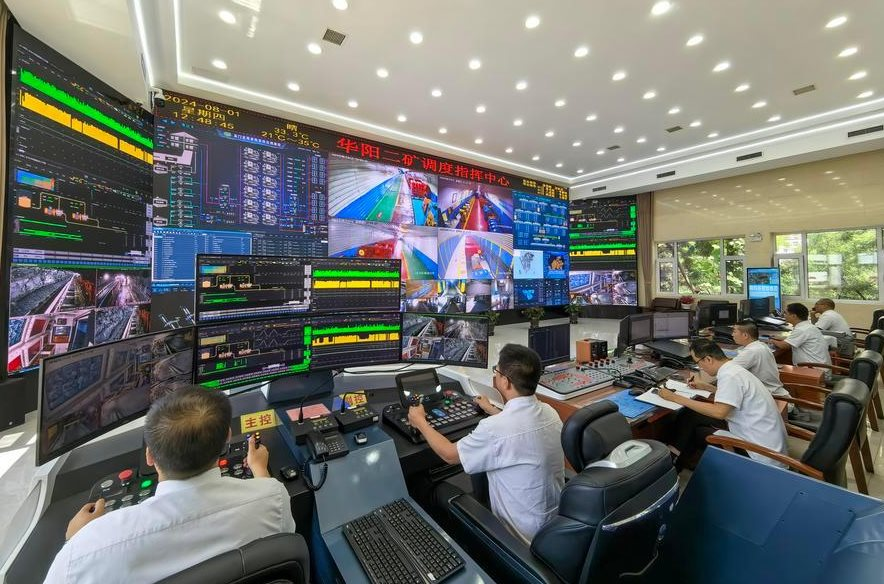 Ph&aacute;t hiện xe tải kh&ocirc;ng người l&aacute;i 90 tấn Trung Quốc sử dụng c&ocirc;ng nghệ 5G Tại mỏ đ&aacute; v&ocirc;i - Ảnh 2.