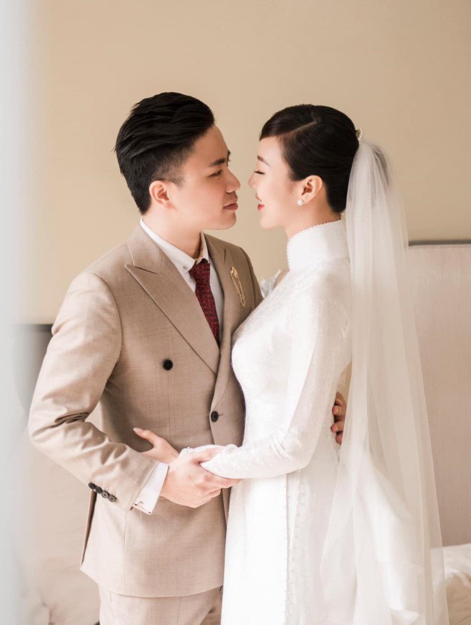 Cựu tiếp vi&ecirc;n Vietnam Airlines đ&oacute;ng MV với Sơn T&ugrave;ng M-TP: Lấy chồng gi&aacute;m đốc ở H&agrave; Nội, sinh liền 2 con, giờ ra sao? - Ảnh 5.