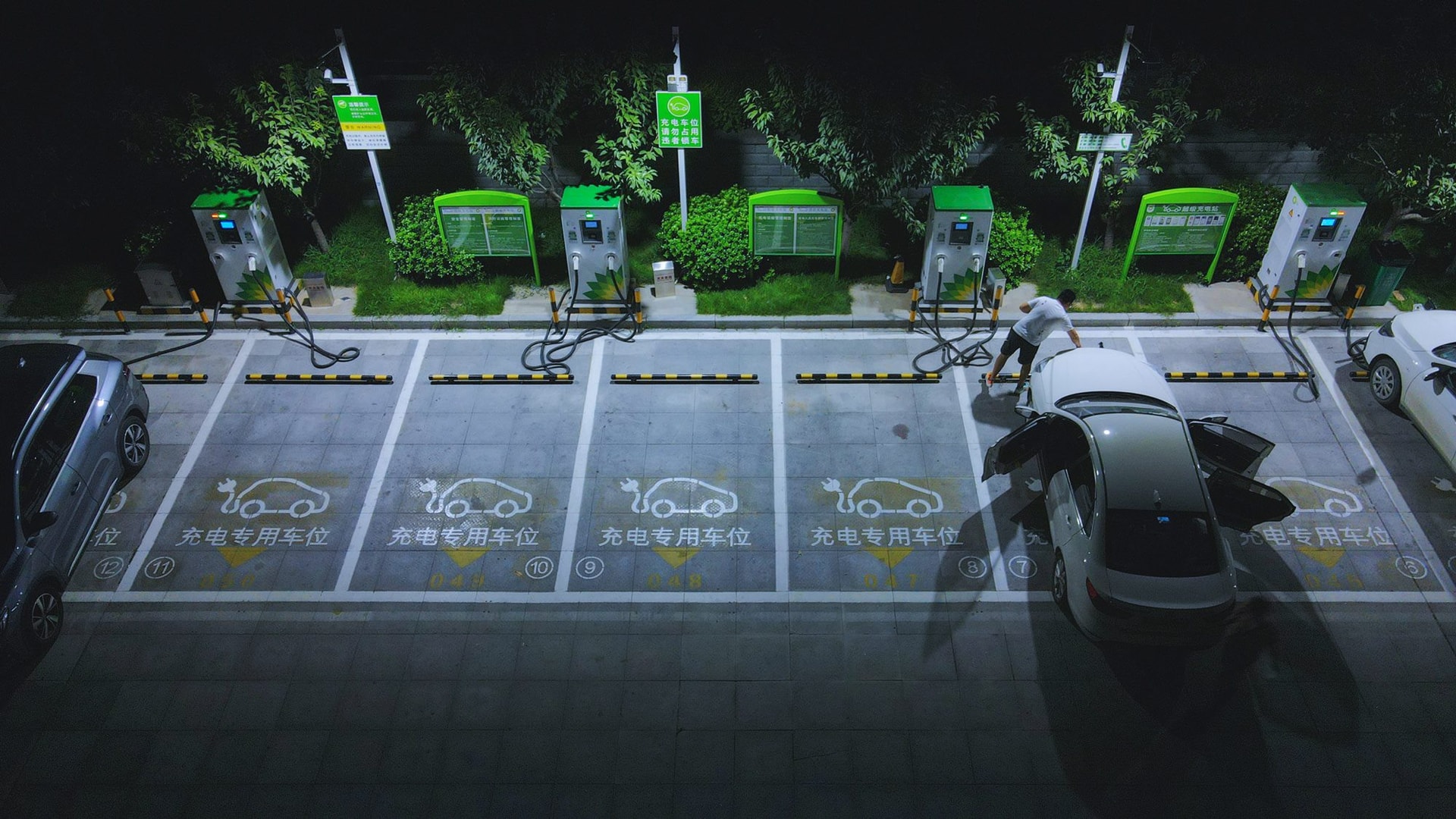 Trung Quốc và chiến lược năng lượng tái tạo: Phương Tây cần học hỏi ngay để không muộn - Ảnh 2.