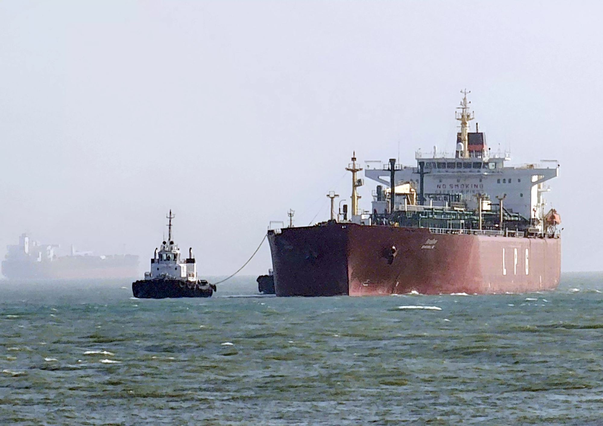 Trung Quốc l&ecirc;n tiếng về eo biển Hormuz - Ảnh 1.