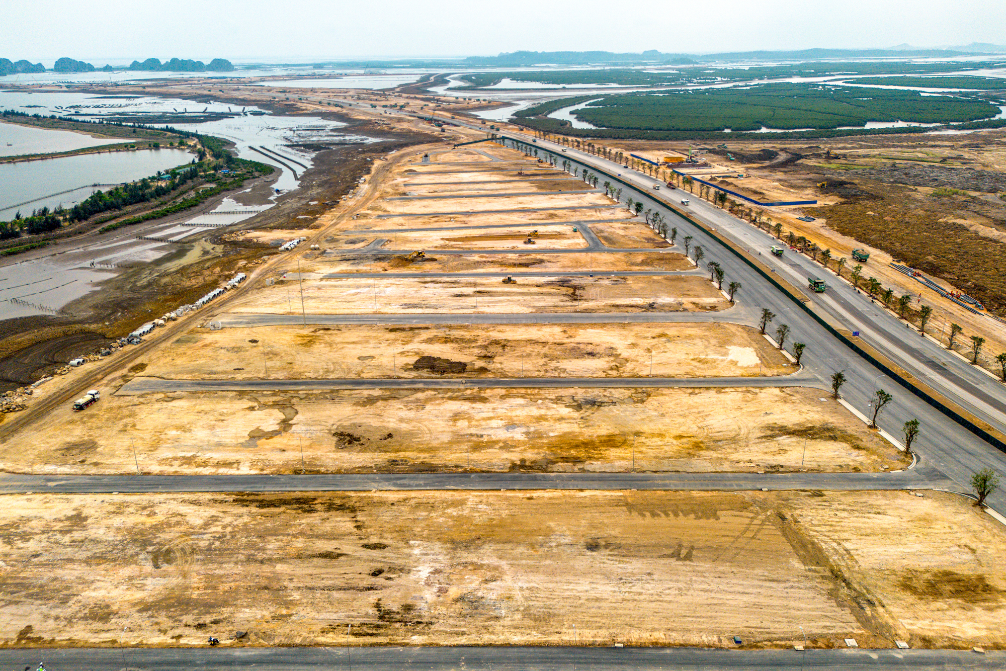 To&agrave;n cảnh si&ecirc;u dự &aacute;n 18 tỷ USD của Vinhomes:  Rộng như một th&agrave;nh phố, tổng mức đầu tư bằng  GDP 18 nước cộng lại - Ảnh 4.