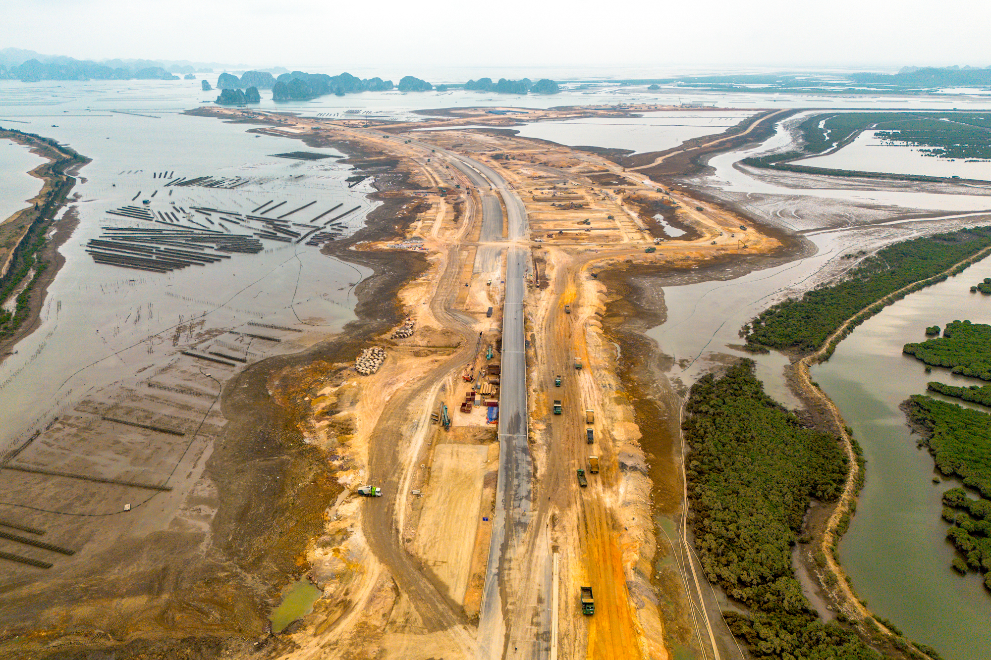 To&agrave;n cảnh si&ecirc;u dự &aacute;n 18 tỷ USD của Vinhomes:  Rộng như một th&agrave;nh phố, tổng mức đầu tư bằng  GDP 18 nước cộng lại - Ảnh 7.