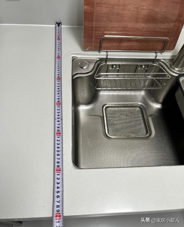 Sau 2 lần sửa bếp, t&ocirc;i nhận ra: Sai 4 k&iacute;ch thước n&agrave;y khiến việc nấu ăn ng&agrave;y c&agrave;ng mệt - Ảnh 2.