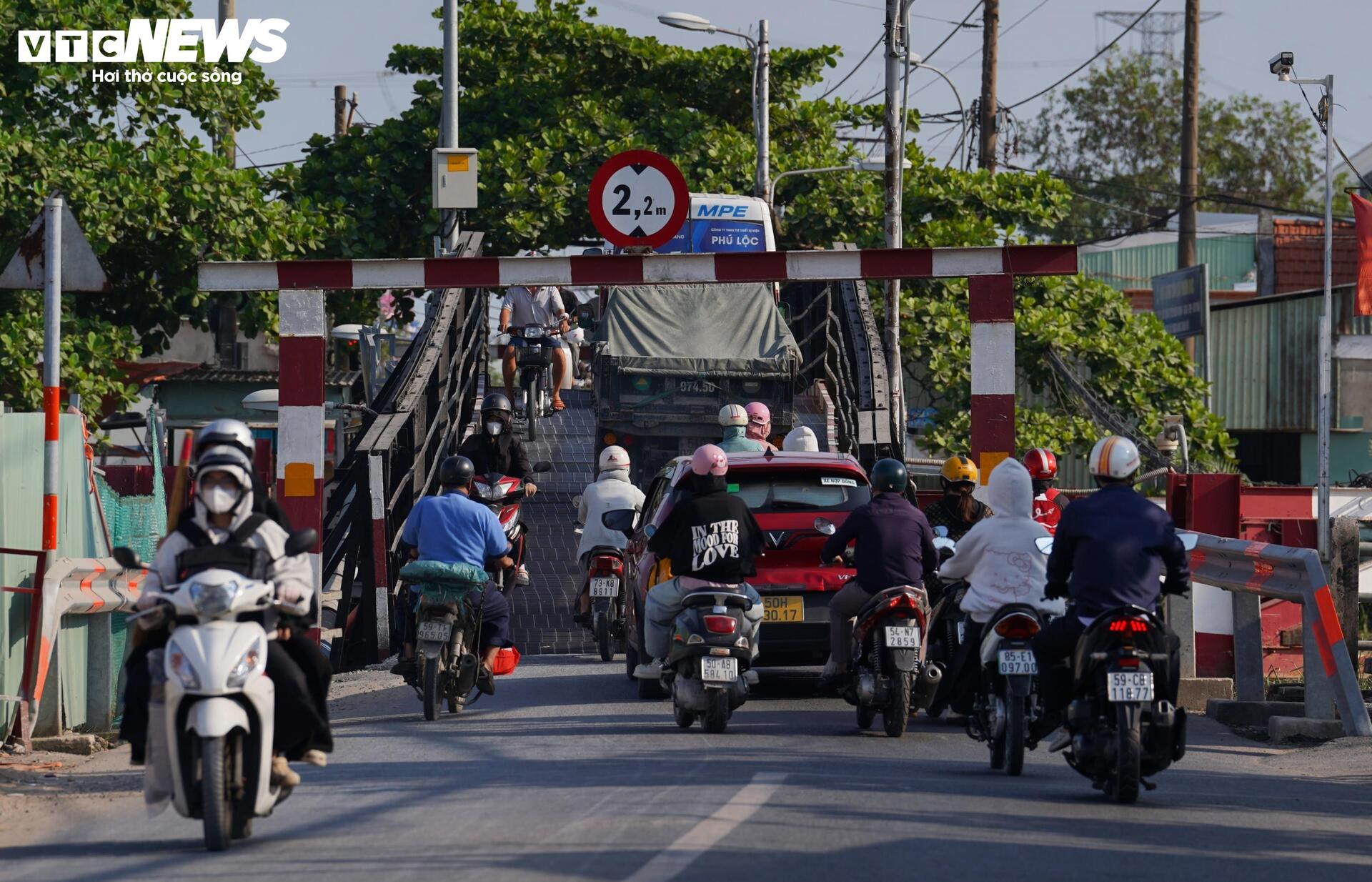 Dự &aacute;n cầu 500 tỷ ở TP . HCM thi c&ocirc;ng cầm chừng gần 1 năm khởi c&ocirc;ng - Ảnh 6.