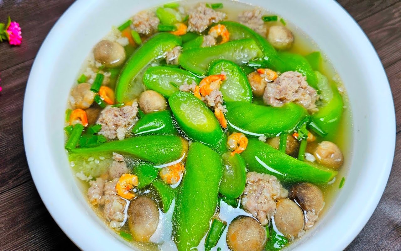 Lời khuy&ecirc;n hữu &iacute;ch cho những gia đ&igrave;nh đang trồng c&acirc;y mướp - Ảnh 2.