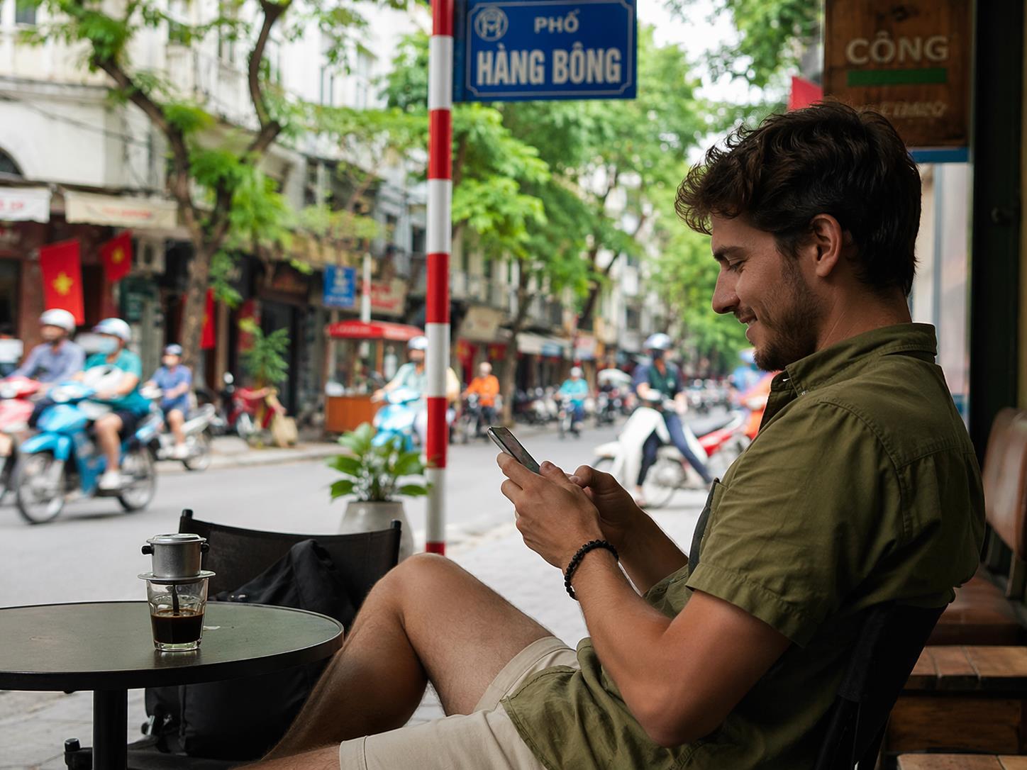 Vietnam eSIM: Lựa chọn tối ưu cho kh&aacute;ch du lịch hiện đại khi đến Việt Nam - Ảnh 1.