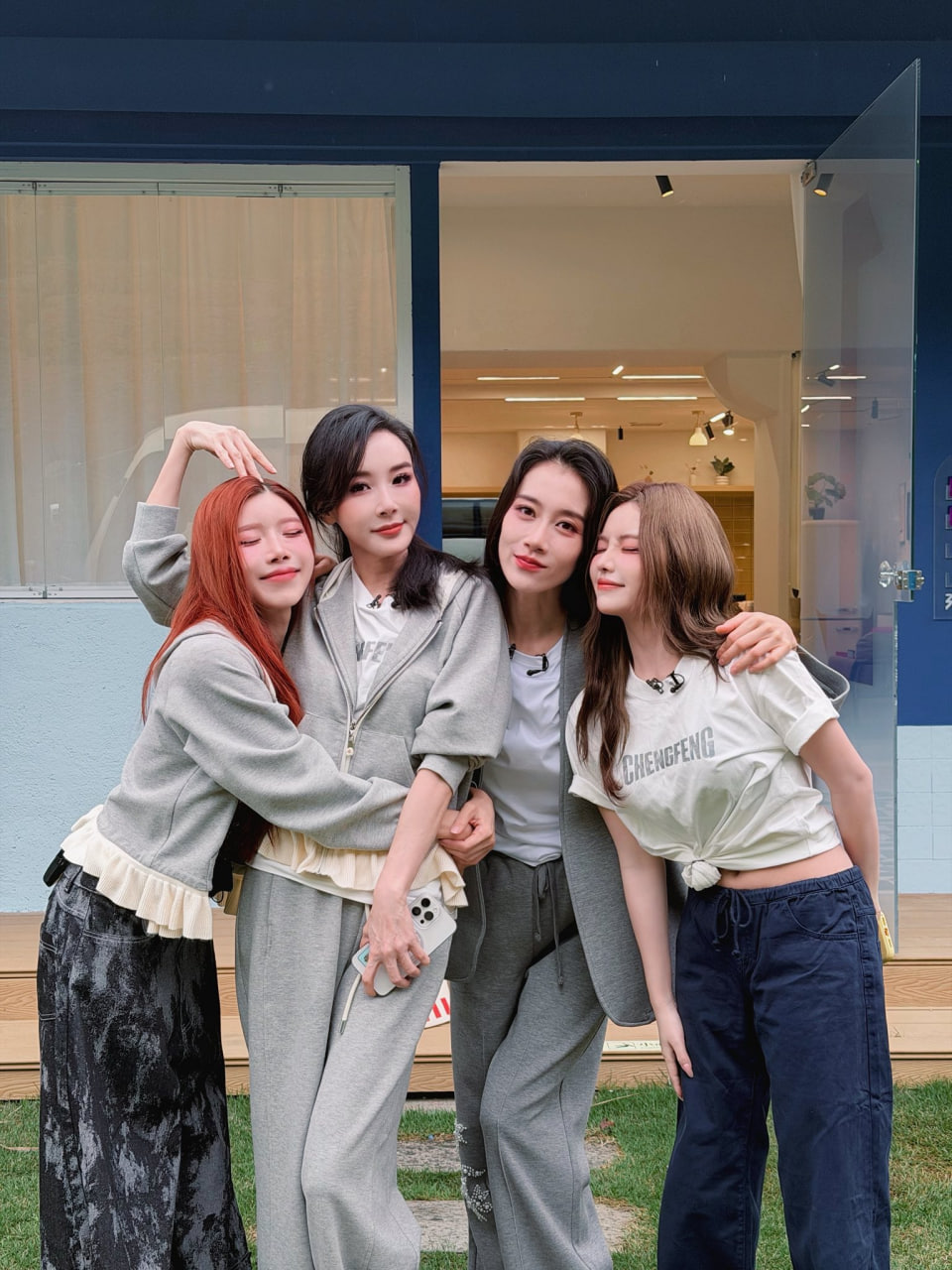 “Đệ nhất mỹ nhân showbiz” từng đánh bại Trang Pháp: Giọng ngọt gợi nhớ cả thanh xuân, visual U60 thách thức thời gian- Ảnh 7.