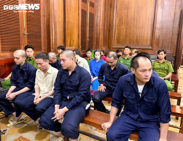 X&eacute;t xử vụ xe gian tại tp . Hcm: B&ugrave;i Văn T&acirc;n v&agrave; đồng phạm Lừa đảo h&agrave;ng tỷ đồng - Ảnh 2.