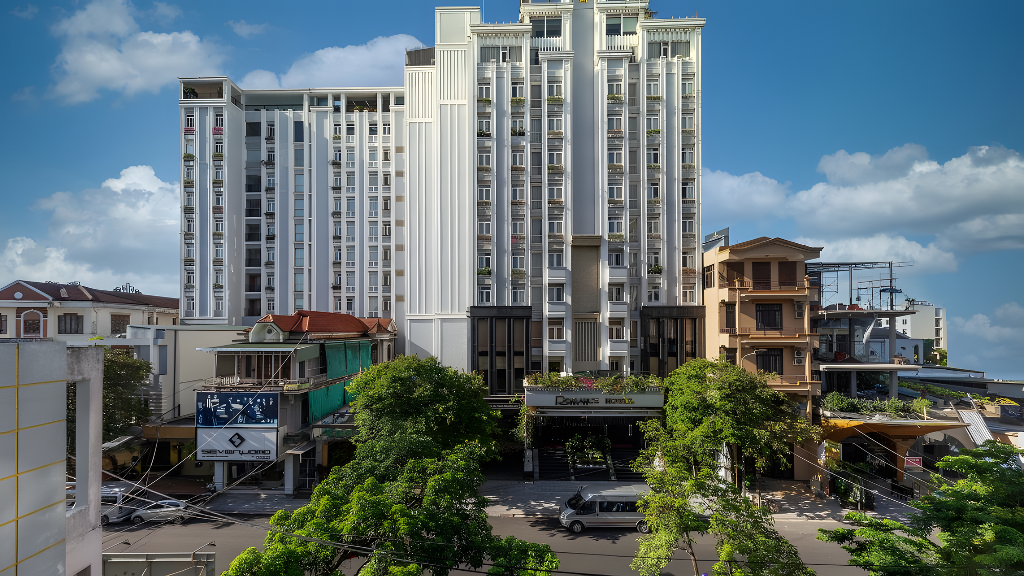 Đ&atilde; r&otilde; l&yacute; do kh&aacute;ch sạn Romance Huế tạm dừng đ&oacute;n kh&aacute;ch v&agrave; những điều du kh&aacute;ch cần lưu &yacute; - Ảnh 1.