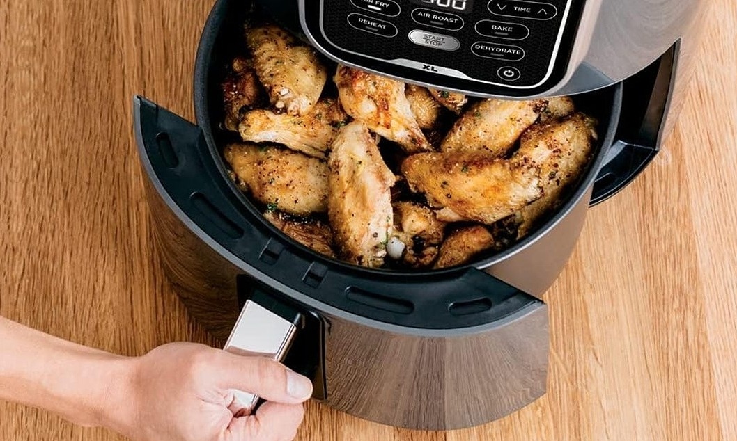 Lưu &yacute; với những người đang sử dụng nồi chi&ecirc;n kh&ocirc;ng dầu- Ảnh 2.