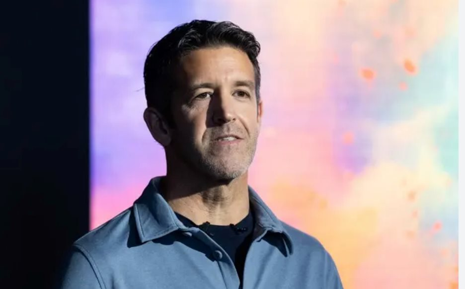 John Ternus trở thành CEO mới của Apple: Chuyển giao quyền lực 2026 - Ảnh 3.