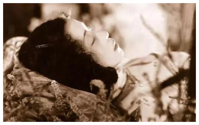 Cuộc đời bi thảm của mỹ nh&acirc;n Thượng Hải v&agrave; c&aacute;i chết đầy x&uacute;c động - Ảnh 1.