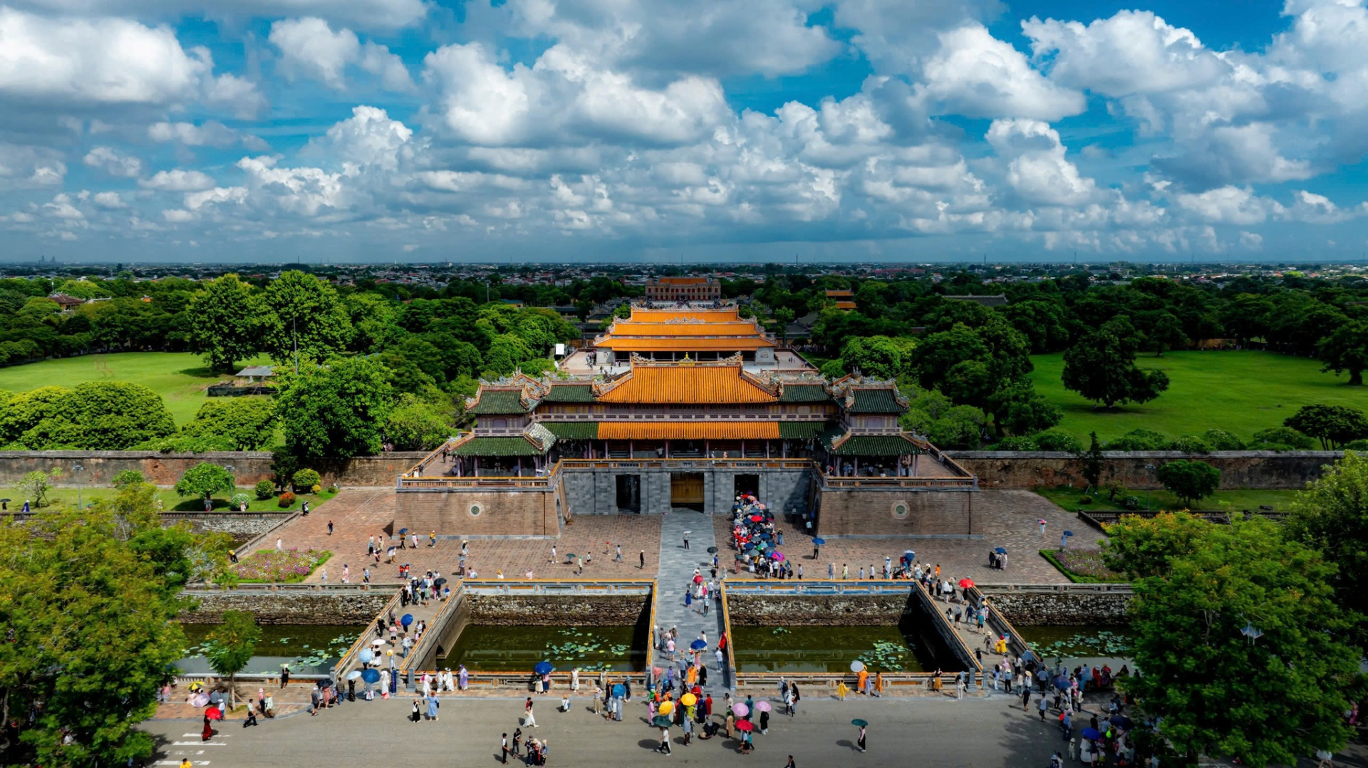 Tin cực vui cho kh&aacute;ch Việt đi Huế dịp lễ 30/4 - 1/5 - Ảnh 1.