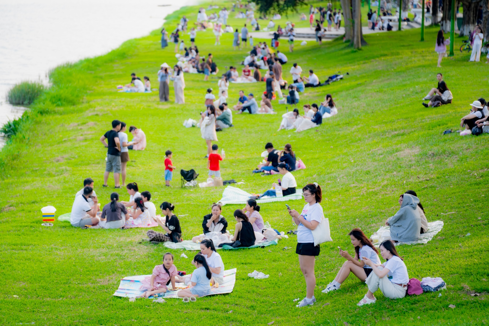 Tin cực vui cho kh&aacute;ch Việt đi Huế dịp lễ 30/4 - 1/5 - Ảnh 3.