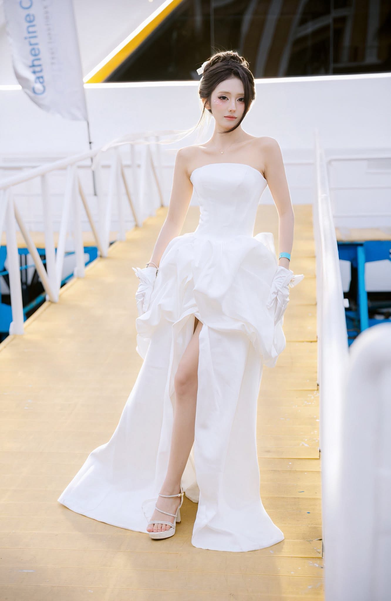 Hot girl nổi tiếng sau "thử th&aacute;ch 50k", nhan sắc 4 năm sau thế n&agrave;o?  - Ảnh 9.