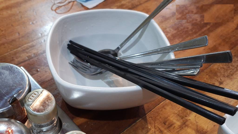 5 dụng cụ nh&agrave; bếp nh&agrave; n&agrave;o cũng c&oacute;, d&ugrave;ng sai c&aacute;ch c&ograve;n độc hơn thuốc s&acirc;u - Ảnh 1.