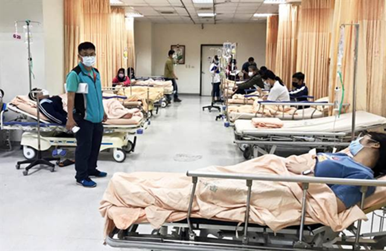 58 người sốt cao, tiêu chảy nhập viện cấp cứu, thủ phạm đến từ 1 thứ trong bếp mọi gia đình, rửa đi rửa lại vẫn đầy vi khuẩn  - Ảnh 1.