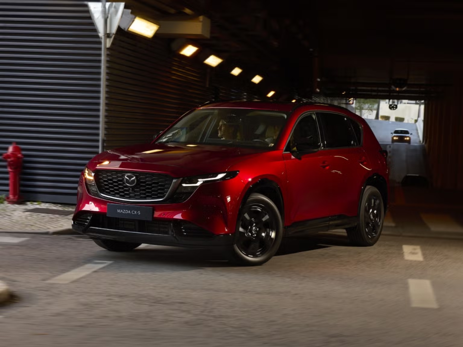 Mazda CX-5 bất ngờ được quan t&acirc;m hơn Toyota RAV4 - Ảnh 1.