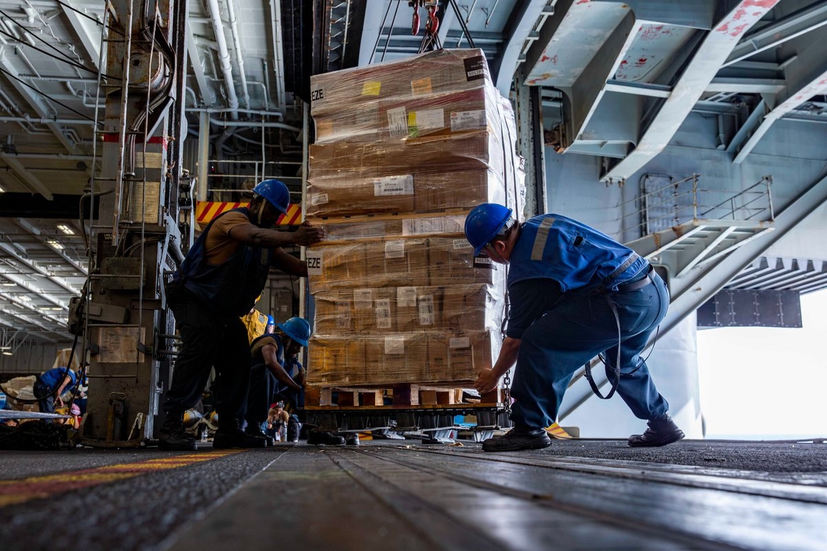 &ldquo;Cửa&rdquo; đ&agrave;m ph&aacute;n Mỹ - Iran đ&oacute;ng sập, Mỹ huy động t&agrave;u s&acirc;n bay phong tỏa cảng Iran - Ảnh 3.