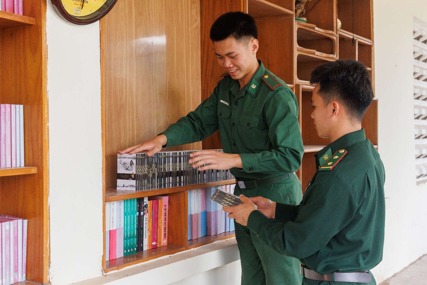 H&agrave;nh tr&igrave;nh Từ Tr&aacute;i Tim &ndash; L&ecirc;n bi&ecirc;n giới trao kh&aacute;t vọng, lan tỏa tri thức - Ảnh 10.