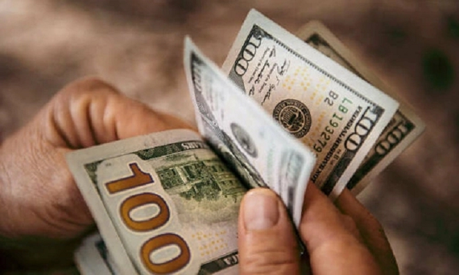 Bắt đ&ocirc;i nam nữ rửa tiền cho đường d&acirc;y lừa đảo ở Campuchia năm 2026 - Ảnh 1.