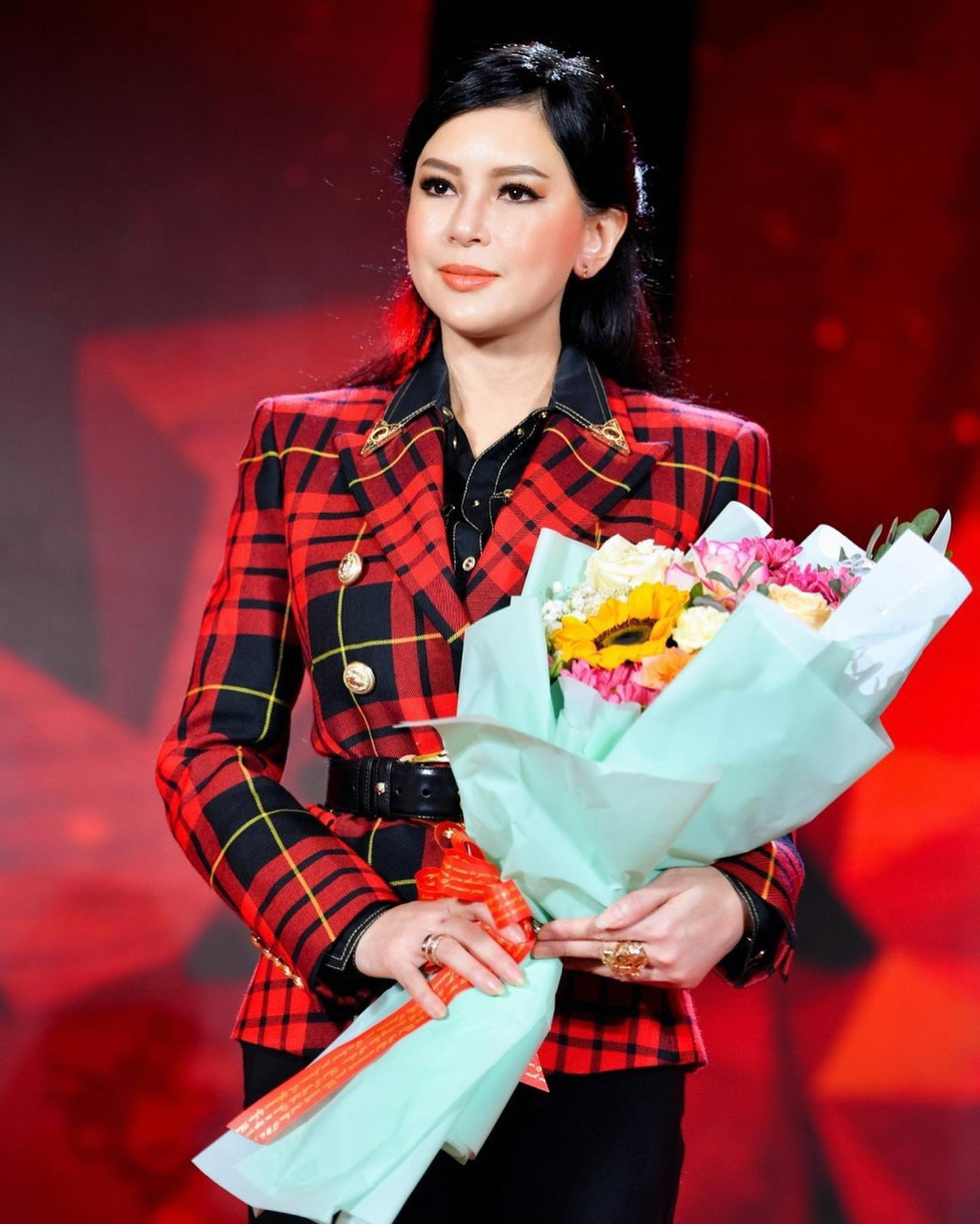 Cựu tiếp vi&ecirc;n h&agrave;ng kh&ocirc;ng th&agrave;nh c&ocirc;ng nhất Việt Nam: Được tỷ ph&uacute; theo đuổi, giờ l&agrave; TGĐ &ldquo;đế chế&rdquo; kinh doanh ở 6 quốc gia - Ảnh 5.