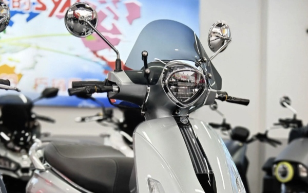 Xuất hiện xe tay ga 150cc gi&aacute; rẻ, trang bị vượt tầm, sẵn s&agrave;ng cạnh tranh Honda Air Blade v&agrave; Yamaha NVX
