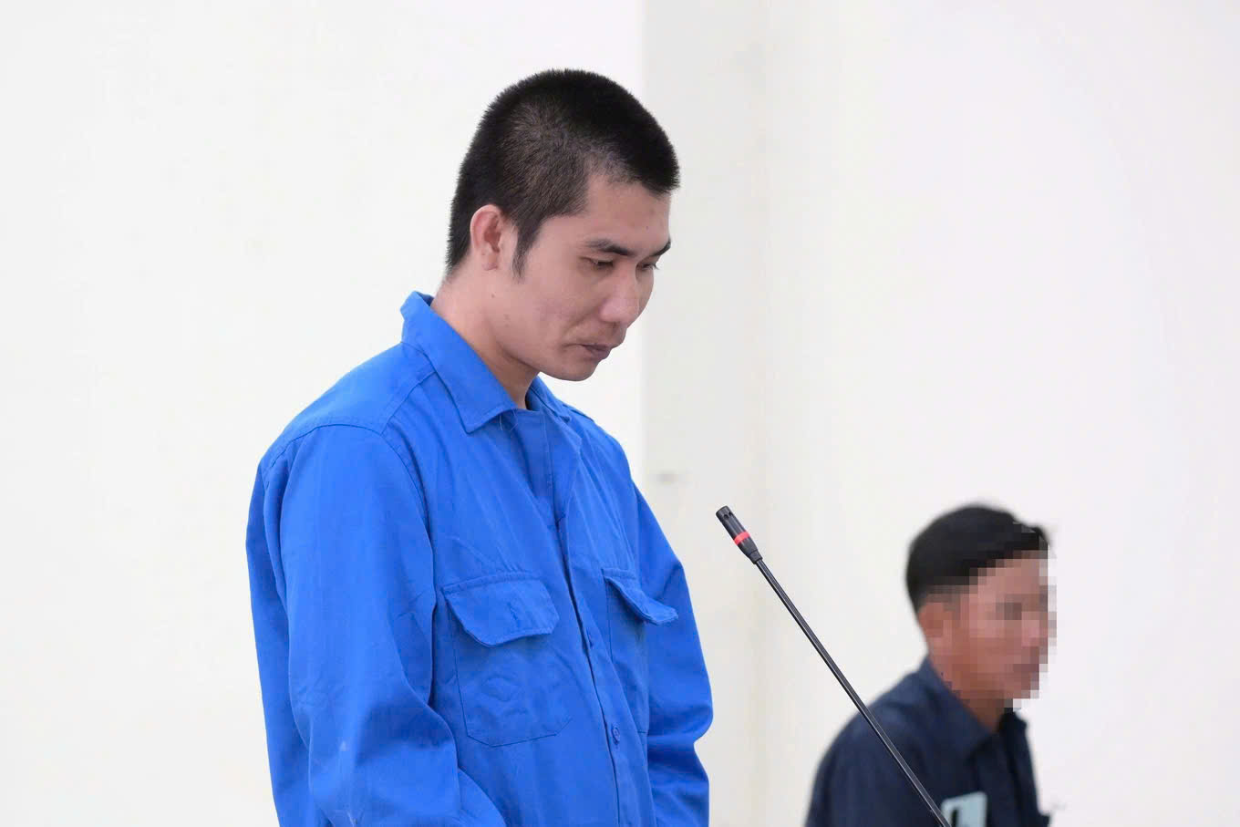 Người đ&agrave;n &ocirc;ng b&oacute;p cổ bạn g&aacute;i v&agrave; c&aacute;i kết bi thảm tại T&acirc;y Ninh - Ảnh 1.