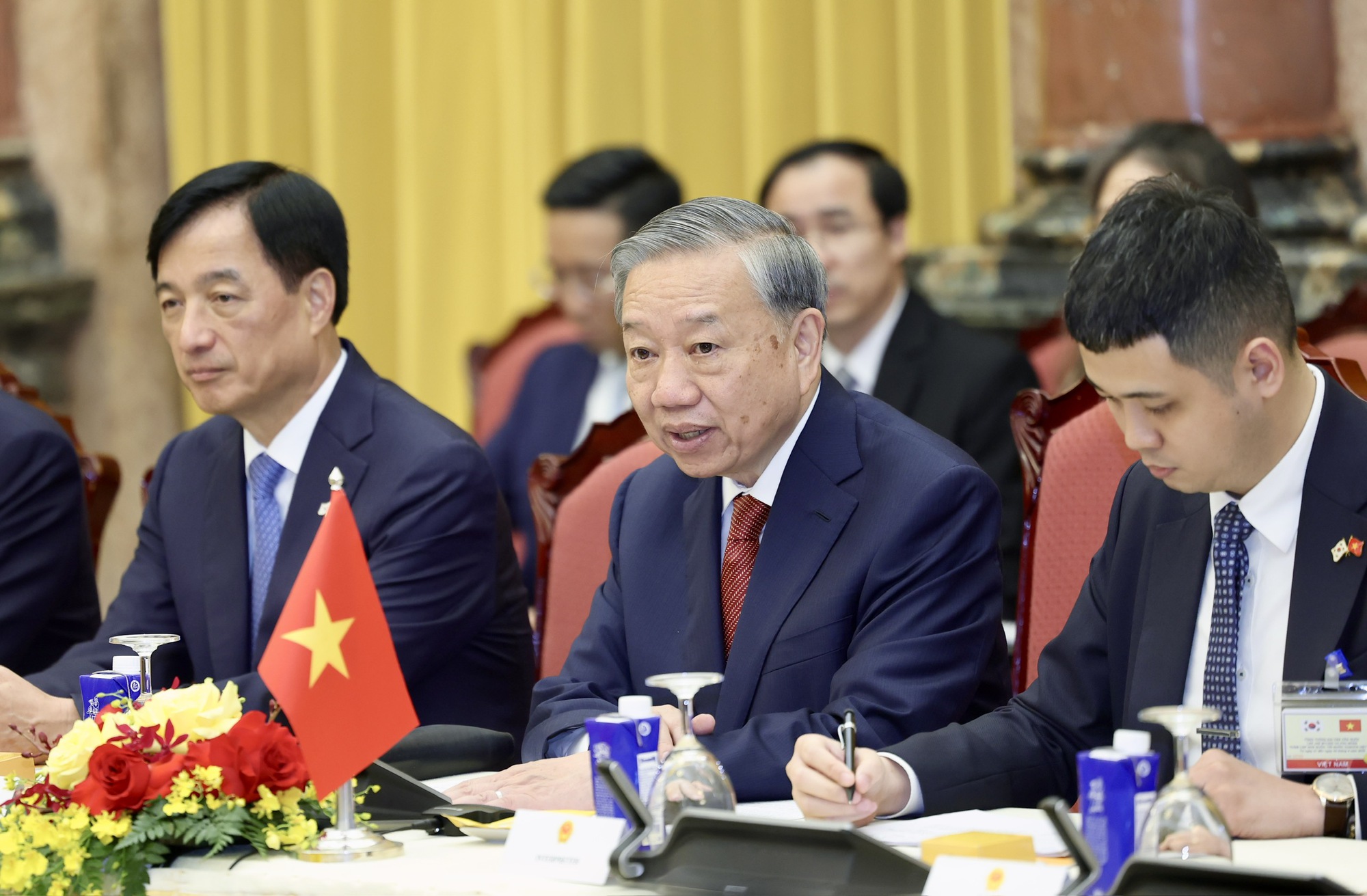 Tổng Bí thư, Chủ tịch nước Tô Lâm hội đàm với Tổng thống Hàn Quốc - Ảnh 4.