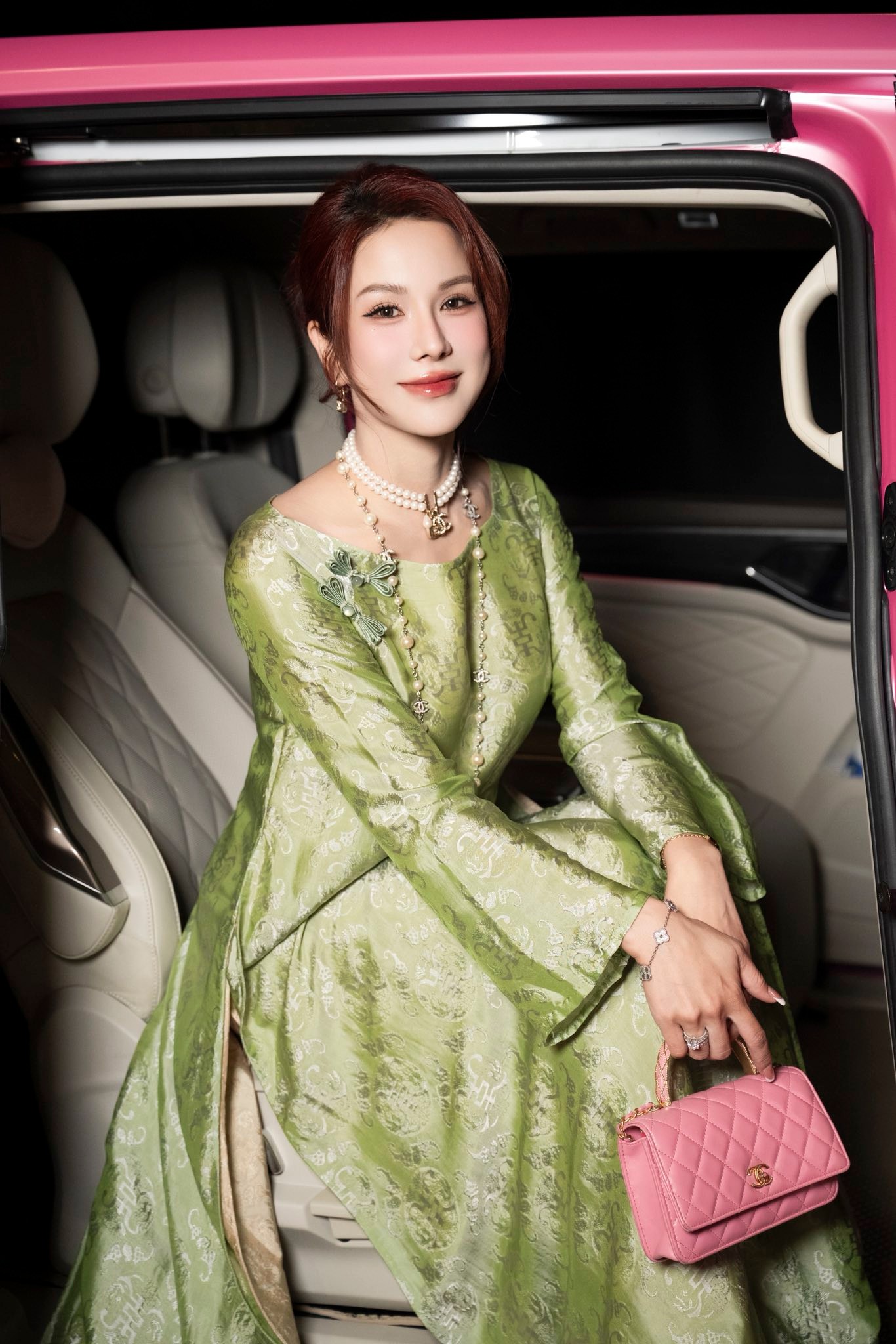 3 triệu người "d&iacute;nh mắt" video mẹ 2 con Vbiz l&agrave;m n&agrave;ng ti&ecirc;n c&aacute;: Body nuột vẫn chưa hot bằng 35 gi&acirc;y dưới biển!- Ảnh 4.