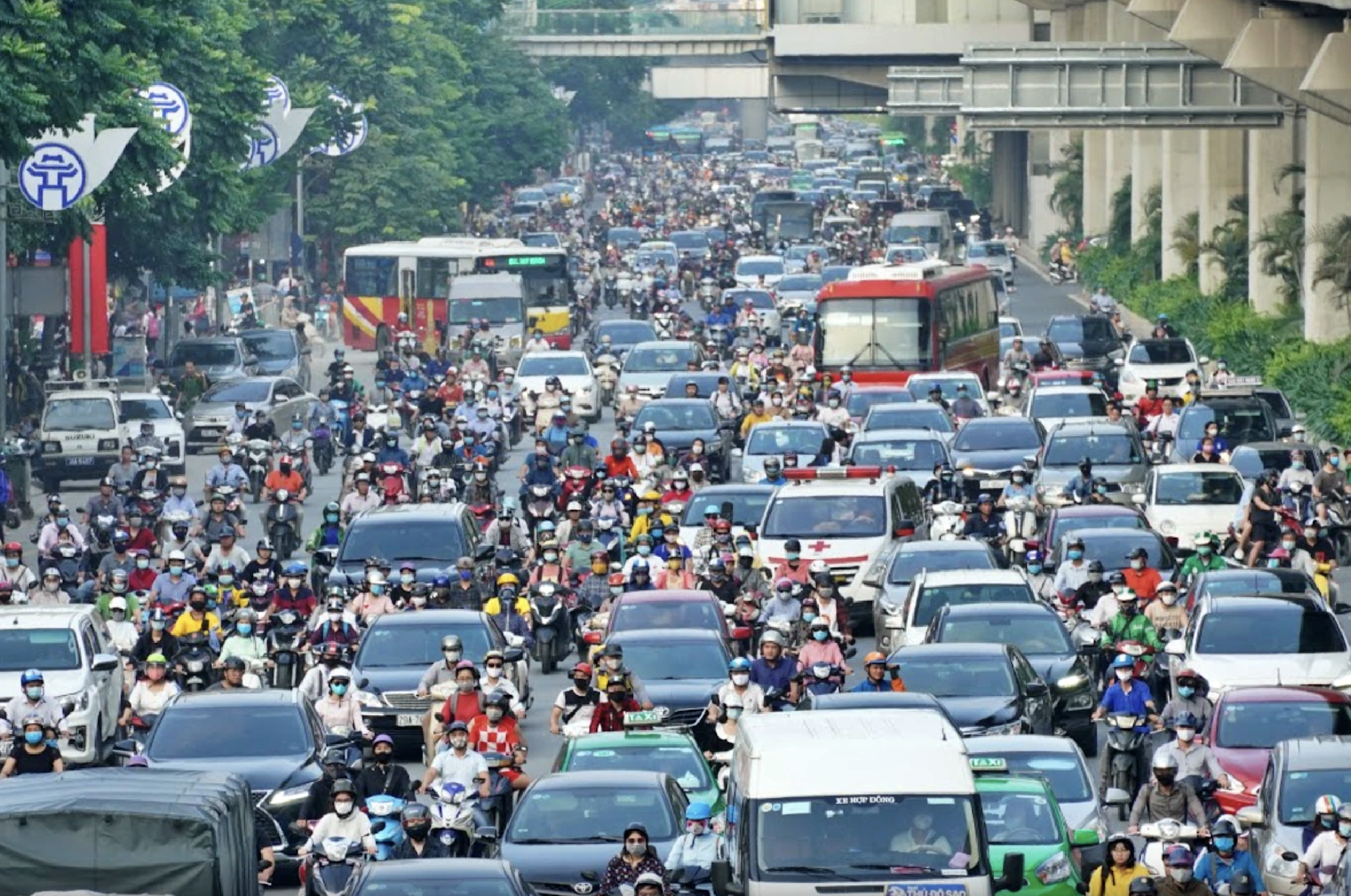 Cấm xe m&aacute;y xăng tại H&agrave; Nội từ ng&agrave;y 1 - 7: Th&iacute; điểm v&ugrave;ng ph&aacute;t thải thấp - Ảnh 3.