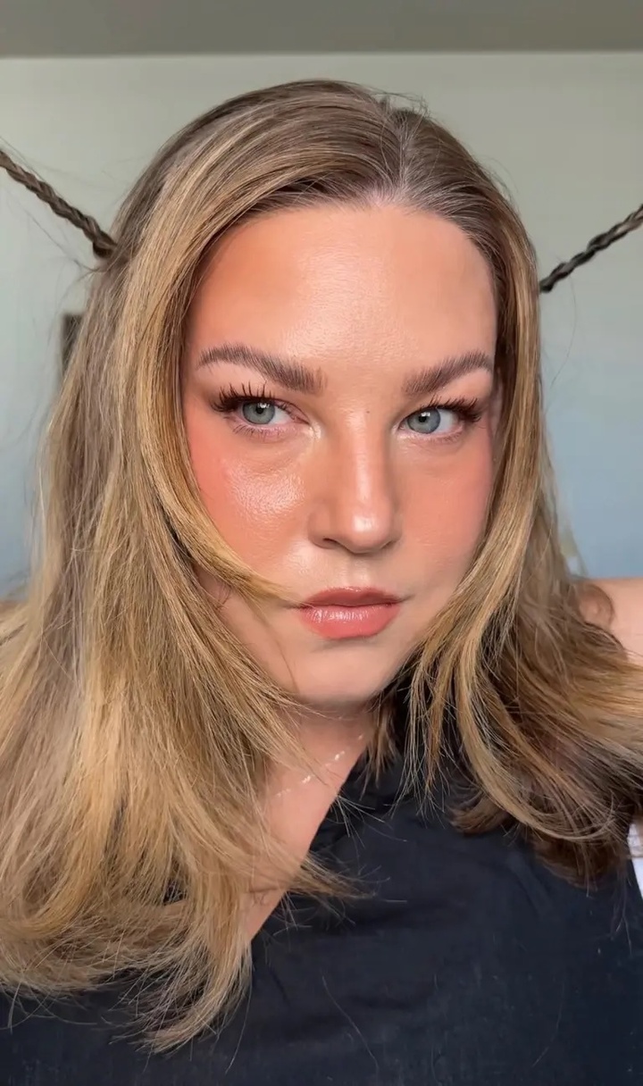 Trend l&agrave;m đẹp g&acirc;y sốt cả giới sao quốc tế: N&acirc;ng cơ mặt tức th&igrave; gi&aacute; 0 đồng- Ảnh 5.