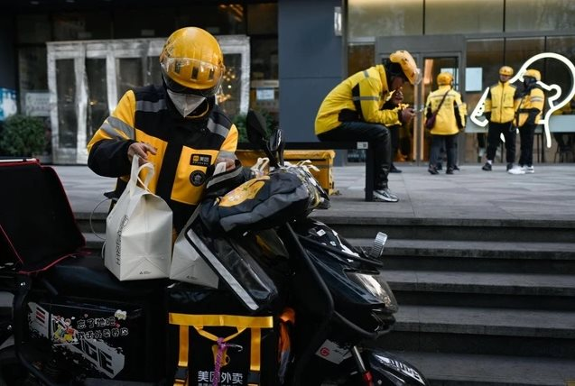 Lừa đảo công nghiệp hóa trên ứng dụng giao đồ ăn: Cửa hàng ma ăn chênh lệch lớn - Ảnh 1.