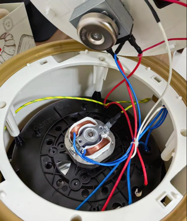 5 loại nồi nhiều gia đ&igrave;nh đang d&ugrave;ng mỗi ng&agrave;y nhưng c&oacute; thể g&acirc;y hại sức khỏe - Ảnh 4.