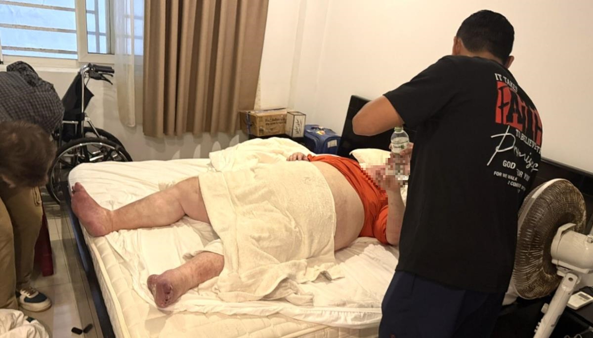 Du khách nặng gần 300 kg mắc kẹt trong nhà vệ sinh ở Đà Nẵng năm 2026 - Ảnh 1.