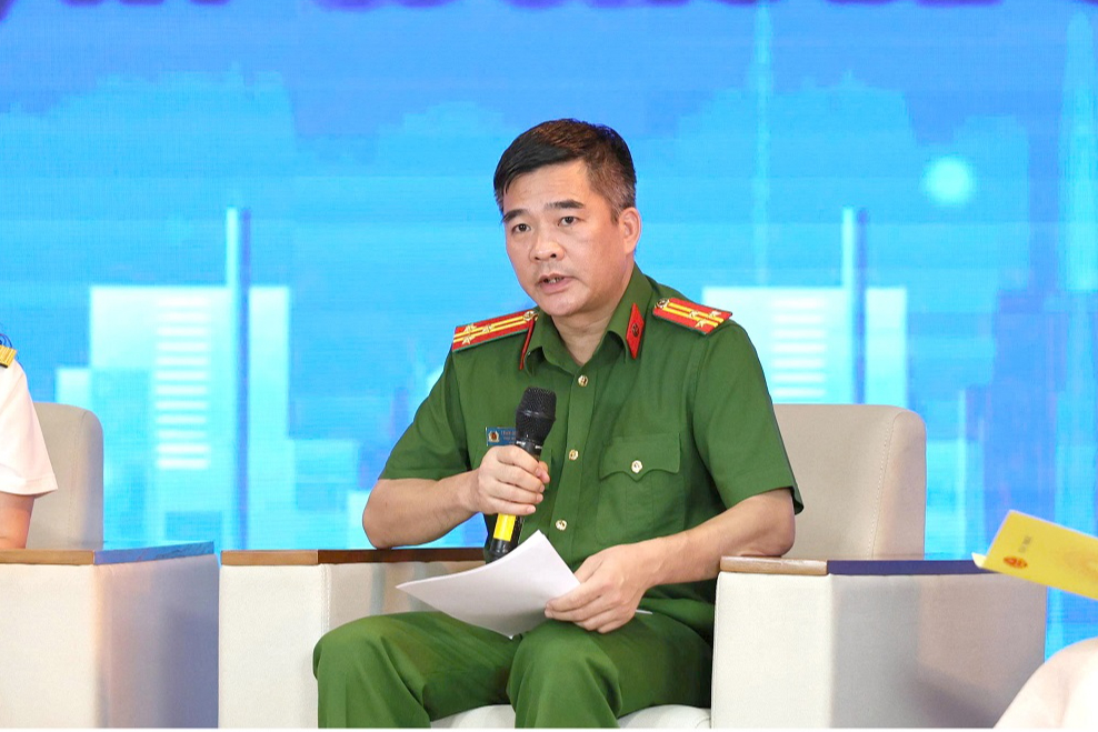 C&ocirc;ng an tiết lộ thủ đoạn mua b&aacute;n h&oacute;a đơn khống: Tiền vẫn chạy qua ng&acirc;n h&agrave;ng, nhưng giao dịch kh&ocirc;ng c&oacute; thật - Ảnh 2.