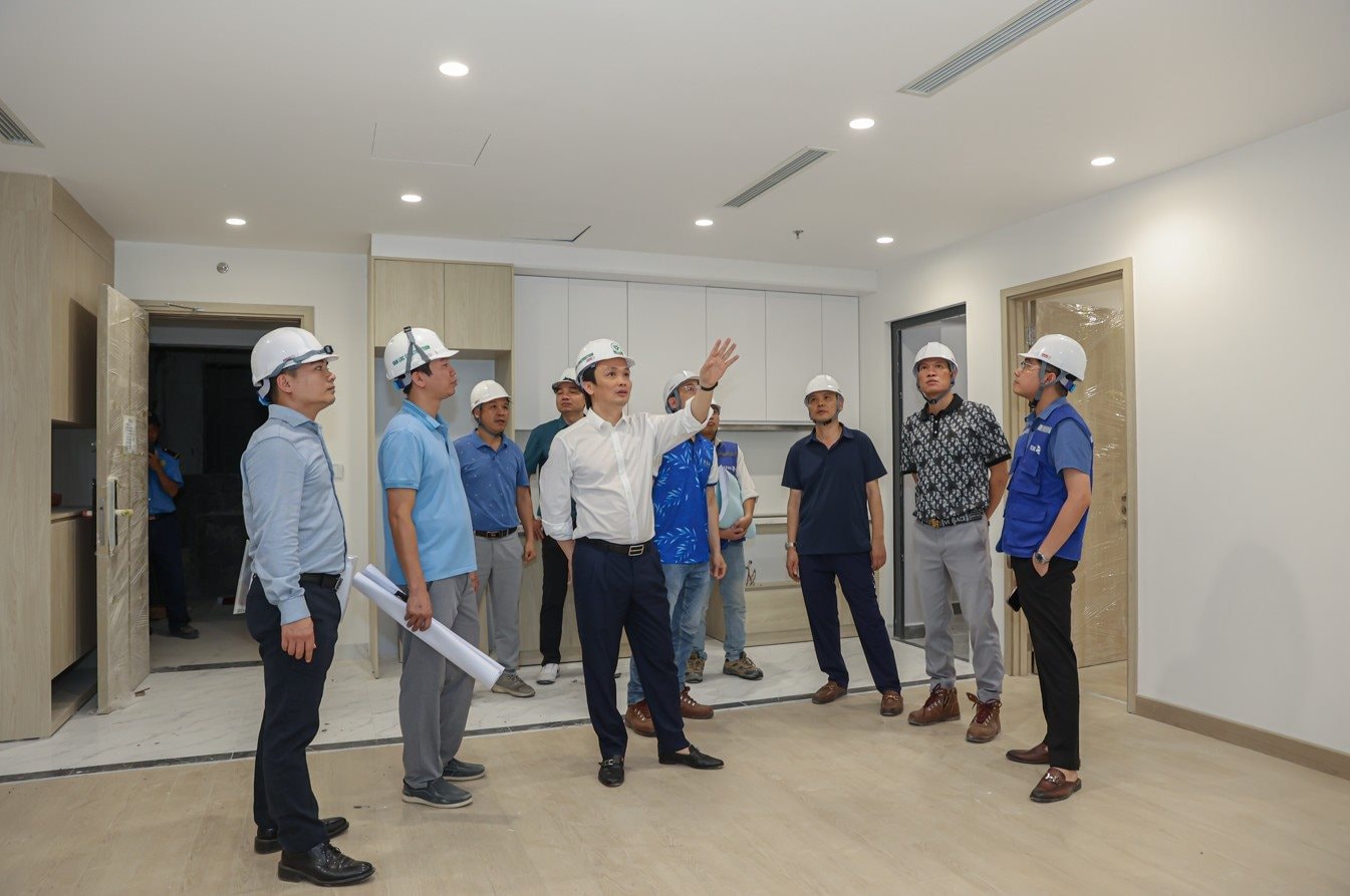 &Ocirc;ng Trịnh Văn Quyết trực tiếp ra c&ocirc;ng trường, dự &aacute;n tr&ecirc;n đất v&agrave;ng thủ đ&ocirc; của FLC chạy nước r&uacute;t trước giờ G - Ảnh 3.