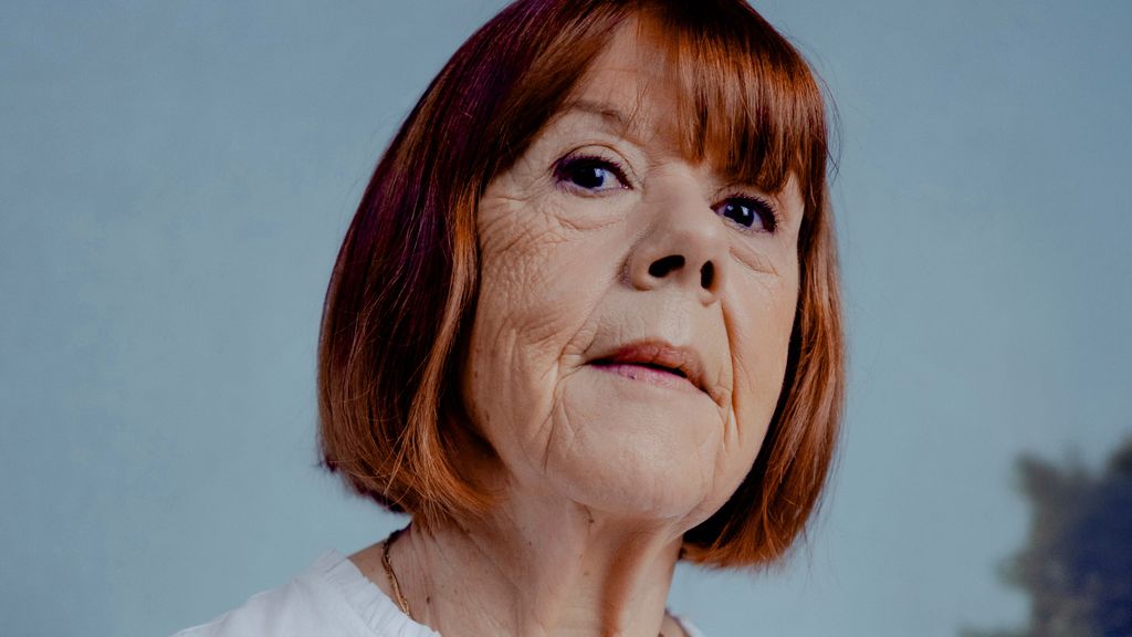 Người phụ nữ 70 tuổi thay đổi thế giới với cuộc chiến chống bạo lực t&igrave;nh dục - Ảnh 1.