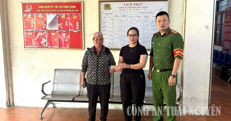 Cục CSGT c&ocirc;ng bố th&ecirc;m video vụ tai nạn giao th&ocirc;ng khiến nam sinh lớp 12 tử vong ở Đắk Lắk - Ảnh 2.