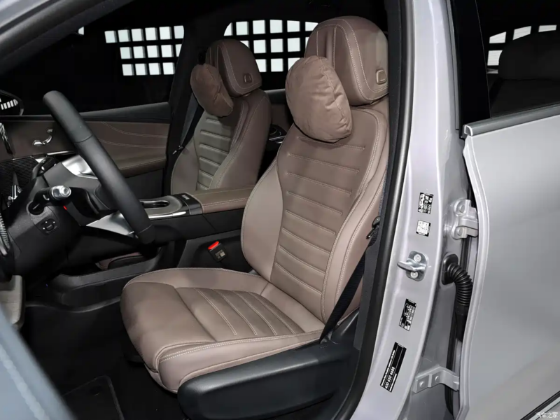 Mercedes-Benz GLC EV c&oacute; bản đặc biệt: Mẫu SUV điện mang linh hồn S-Class với tầm vận h&agrave;nh hơn 700 km - Ảnh 5.