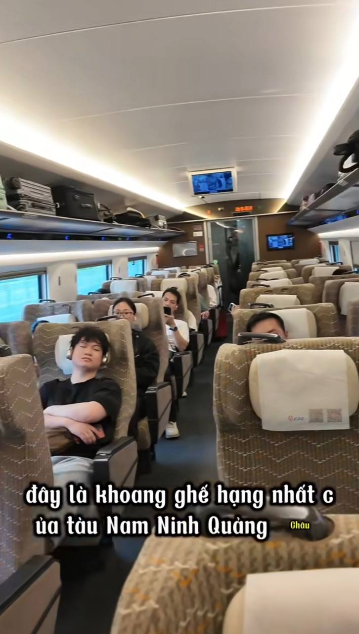 Chuyến t&agrave;u H&agrave; Nội đi Quảng T&acirc;y gi&aacute; 1 triệu đồng v&agrave;o dịp lễ 30/4 - Ảnh 2.