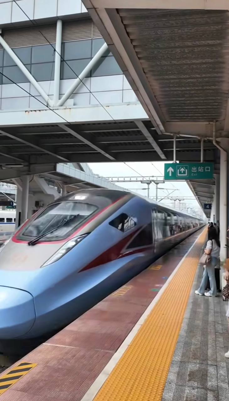 Chuyến t&agrave;u H&agrave; Nội đi Quảng T&acirc;y gi&aacute; 1 triệu đồng v&agrave;o dịp lễ 30/4 - Ảnh 4.