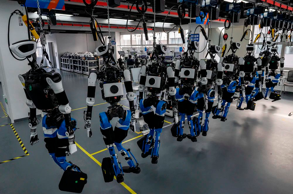 90 % Đơn h&agrave;ng robot h&igrave;nh người tại thị trường robot Trung Quốc chỉ để chụp ảnh? - Ảnh 2.