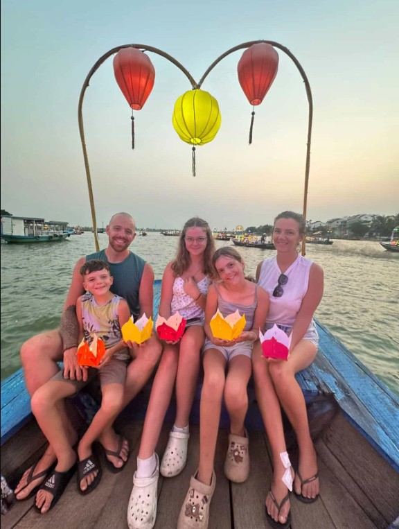 Kh&aacute;ch T&acirc;y kể lại trải nghiệm l&uacute;c 1h s&aacute;ng giữa thủ đ&ocirc; rồi đưa ra quyết định bất ngờ n&agrave;y - Ảnh 2.