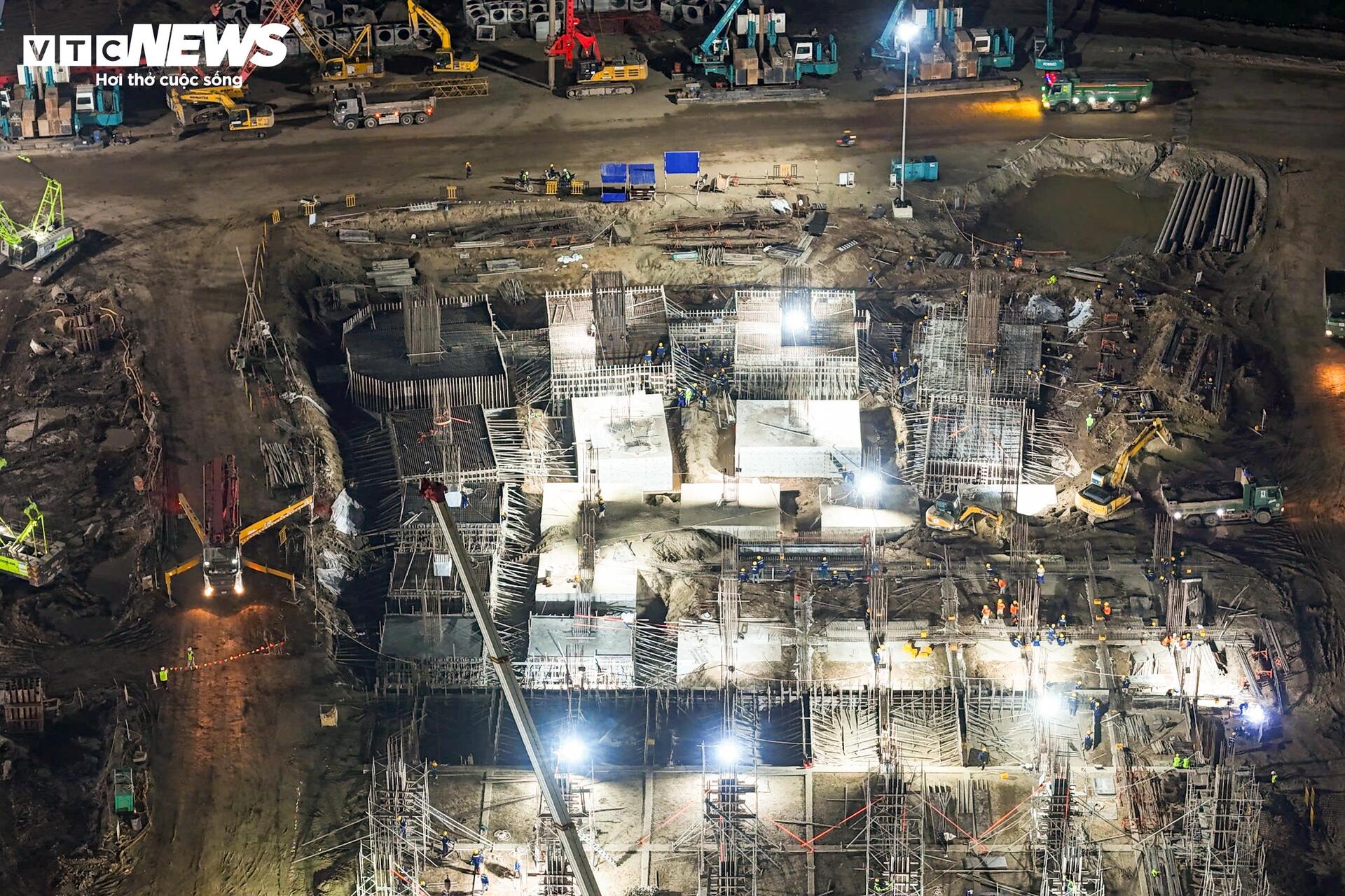 Đại c&ocirc;ng trường x&acirc;y dựng s&acirc;n vận động H&ugrave;ng Vương lớn nhất thế giới ở H&agrave; Nội - Ảnh 8.