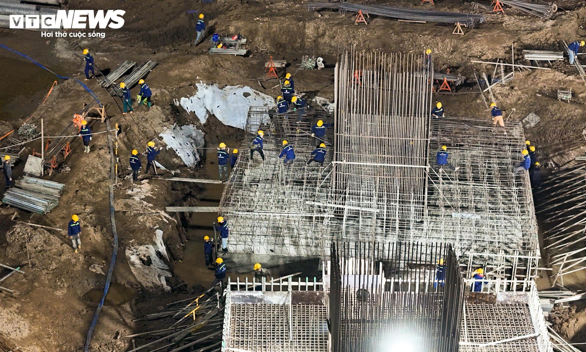 Đại c&ocirc;ng trường x&acirc;y dựng s&acirc;n vận động H&ugrave;ng Vương lớn nhất thế giới ở H&agrave; Nội - Ảnh 7.