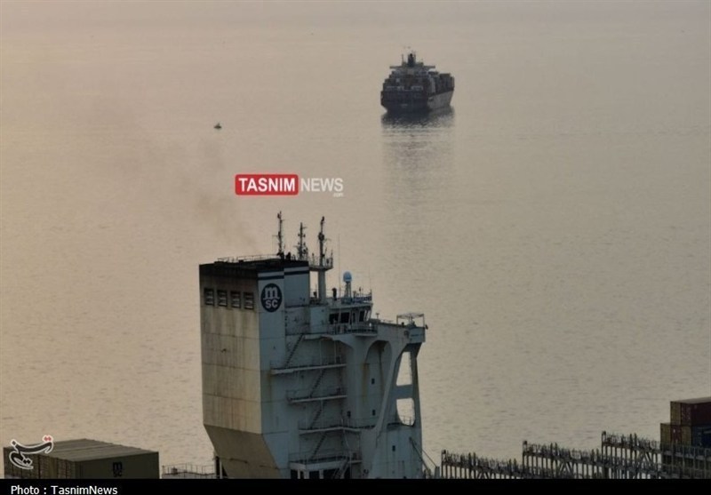 Iran c&ocirc;ng bố loạt ảnh bắt 2 t&agrave;u container ở eo biển Hormuz - Ảnh 6.