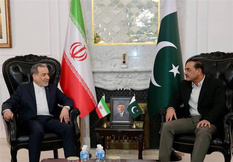 Chiến sự Trung Đ&ocirc;ng 25-4: Đức điều t&agrave;u r&agrave; thủy l&ocirc;i đến Hormuz, Iran đ&atilde; "v&agrave;o việc" ở Islamabad - Ảnh 2.