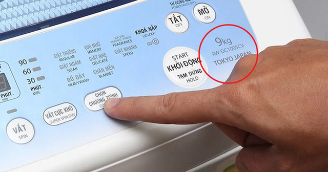 Quần áo cho vào máy giặt là quần áo khô hay quần ướt mới đúng? Nhà sản xuất đưa đáp án - Ảnh 1.